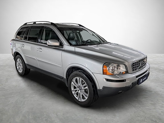 Volvo XC90 7 of 26