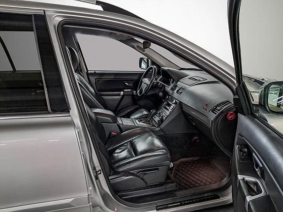 Volvo XC90 15 of 26