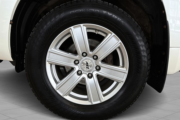 Toyota Land Cruiser 17 of 17
