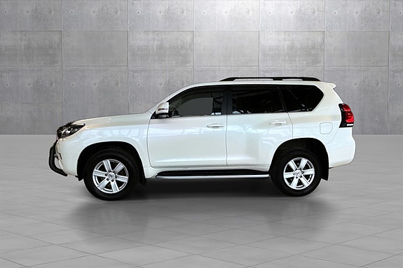 Toyota Land Cruiser 2 of 17