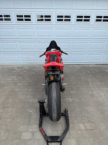Ducati Ducati Panigale V4 S | 2019 | 9 700 km | Akrapovič titan helanlegg | Karbon & Comfortsete 17 of 21