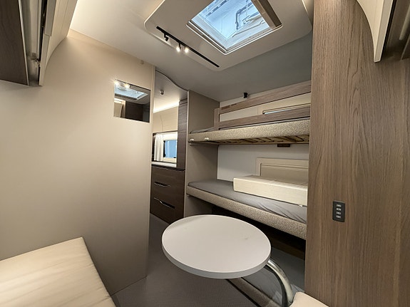 Adria Alpina 763 UK 28 of 30