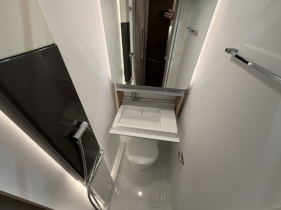 Adria Alpina 763 UK 24 of 30