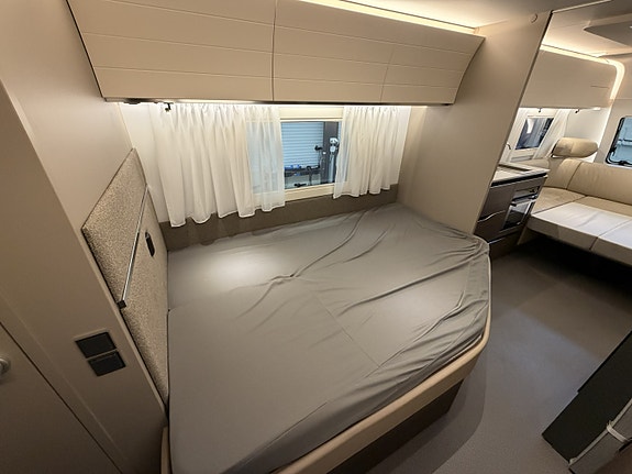Adria Alpina 763 UK 19 of 30