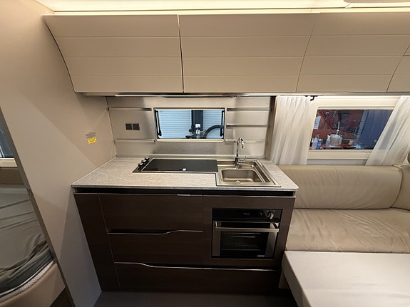 Adria Alpina 763 UK 14 of 30