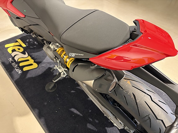 Ducati Hypermotard V2 14 of 16