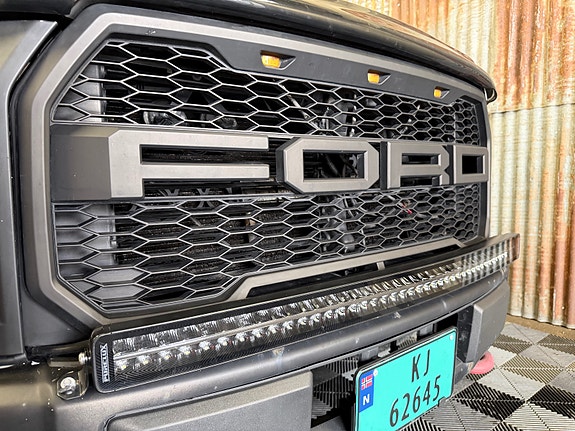 Ford F-150 12 of 30