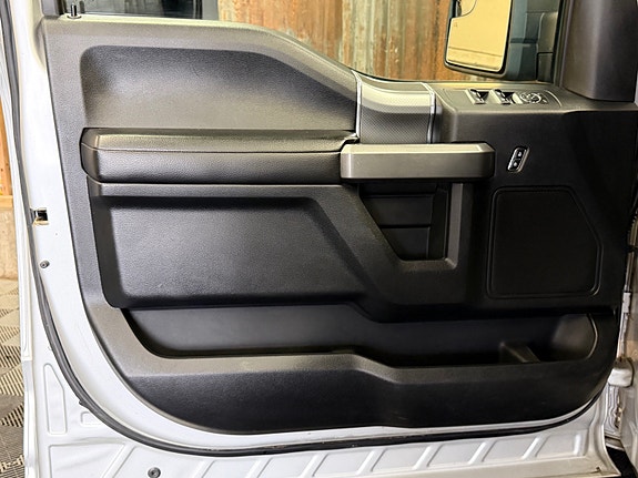 Ford F-150 26 of 30