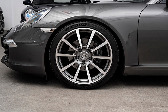 Porsche 911 15 of 30