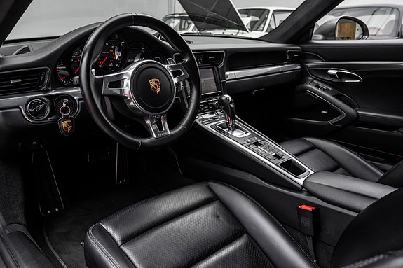 Porsche 911 17 of 30