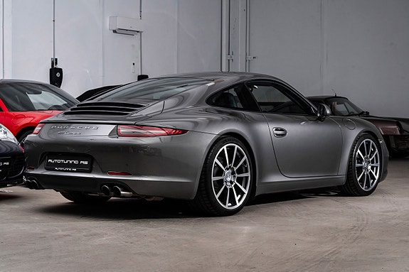Porsche 911 8 of 30