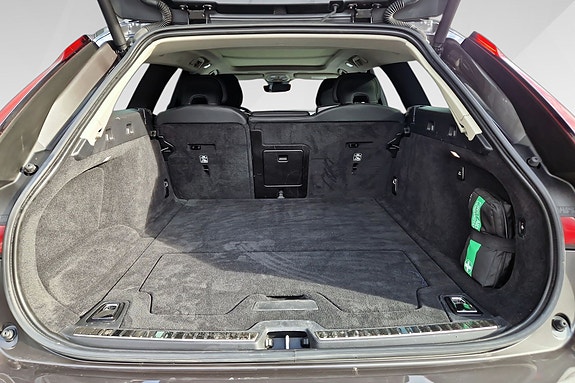 Volvo V90 7 of 18