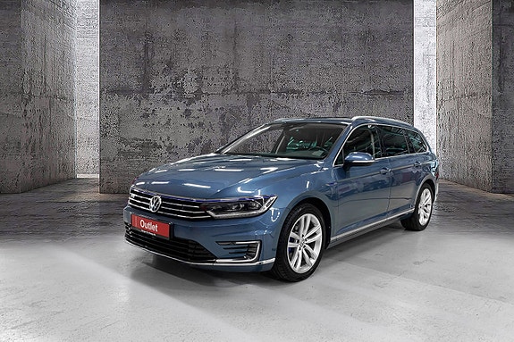 Volkswagen Passat 6 of 15