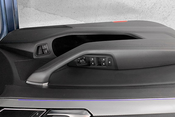 Volkswagen Passat 13 of 15