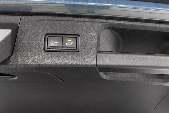 Volkswagen Passat 14 of 15