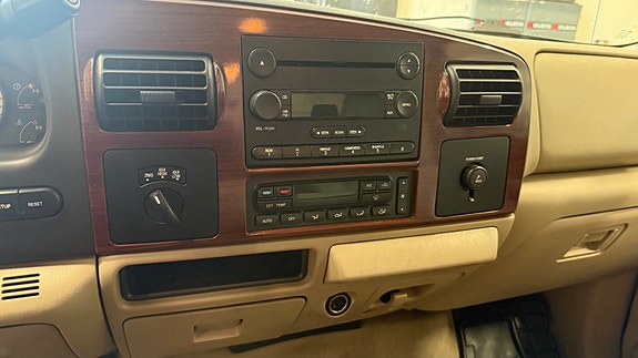 Ford F-250 14 of 27