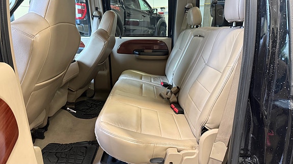 Ford F-250 15 of 27