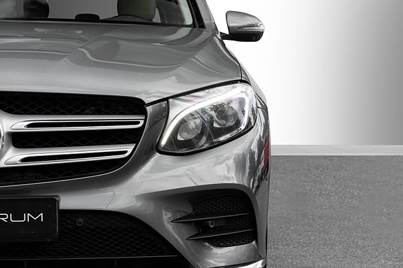 Mercedes-Benz GLC350 e 7 of 30