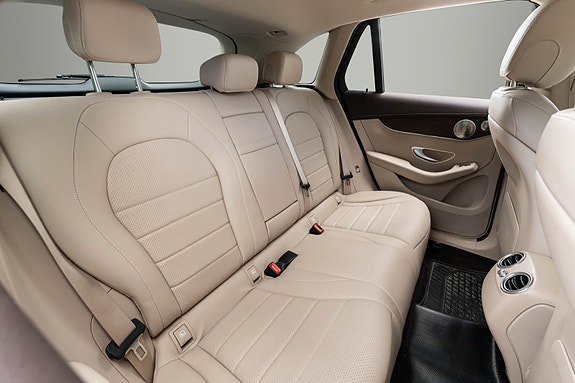 Mercedes-Benz GLC350 e 20 of 30
