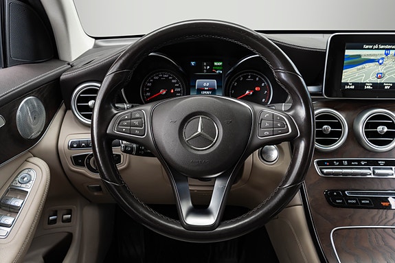Mercedes-Benz GLC350 e 22 of 30
