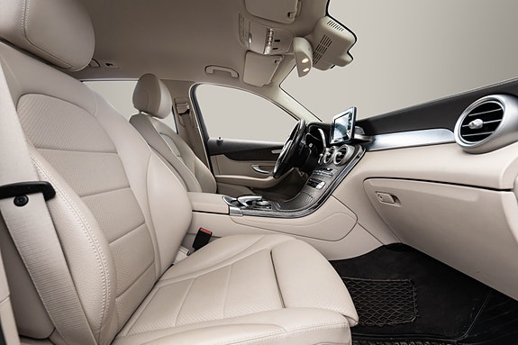 Mercedes-Benz GLC350 e 15 of 30