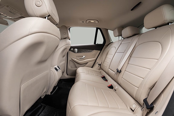 Mercedes-Benz GLC350 e 21 of 30