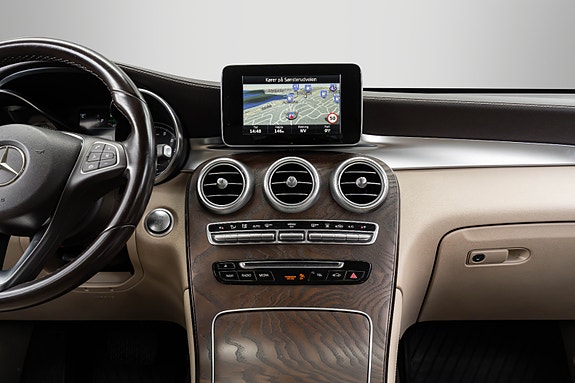 Mercedes-Benz GLC350 e 18 of 30