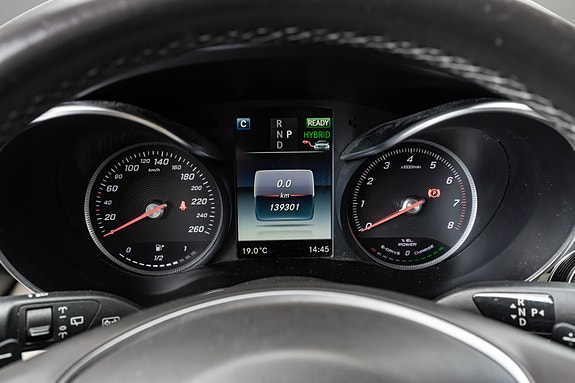 Mercedes-Benz GLC350 e 23 of 30