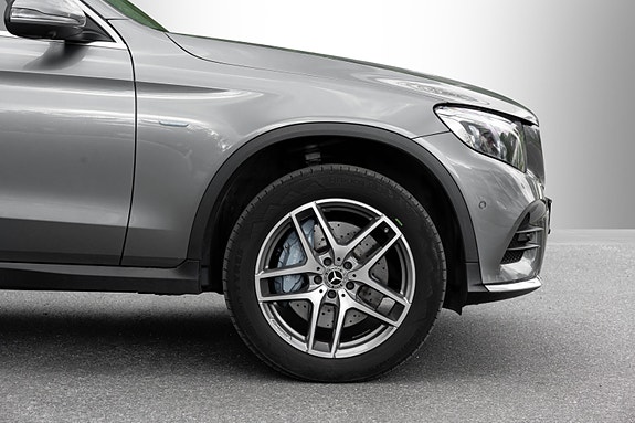 Mercedes-Benz GLC350 e 9 of 30