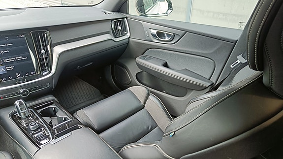 Volvo V60 16 of 24
