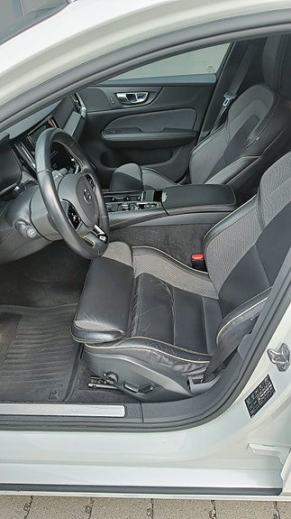 Volvo V60 20 of 24