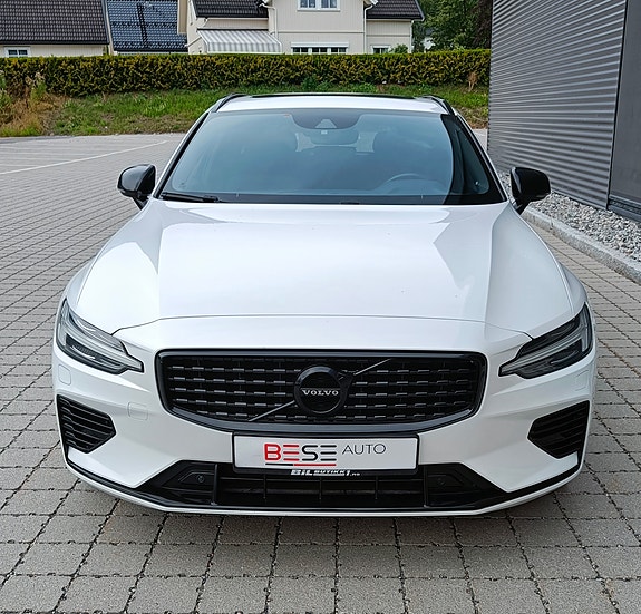 Volvo V60 8 of 24