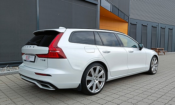 Volvo V60 12 of 24