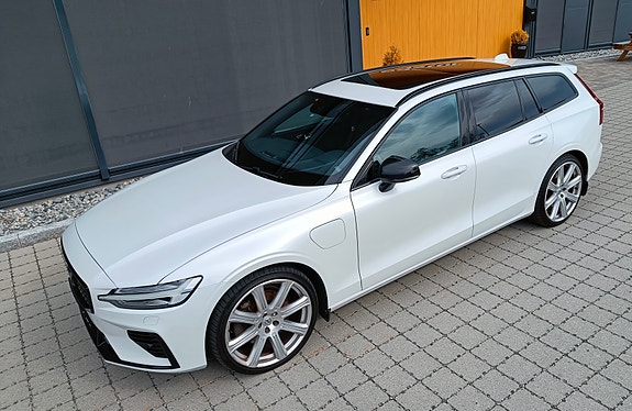 Volvo V60 3 of 24