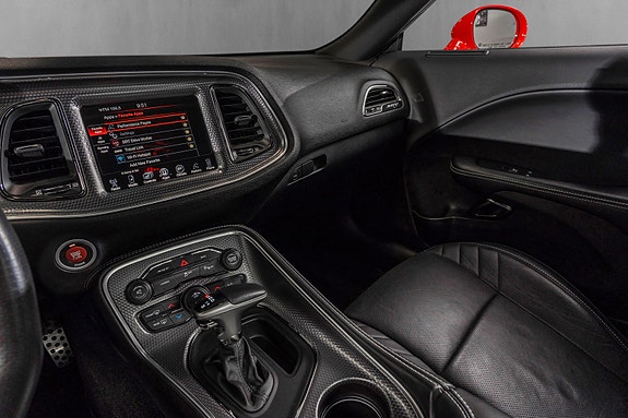 Dodge Challenger 19 of 30
