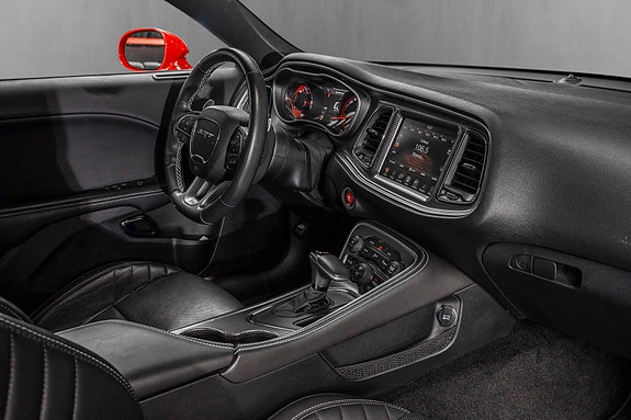 Dodge Challenger 12 of 30