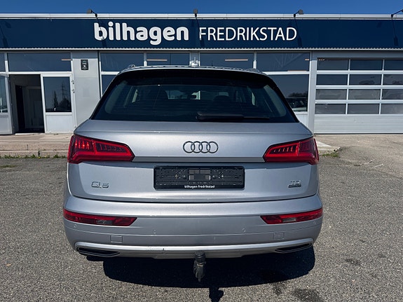 Audi Q5 6 of 22