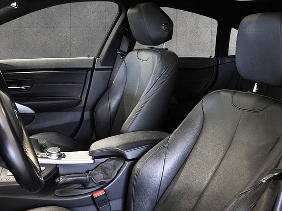 BMW 430i 11 of 30