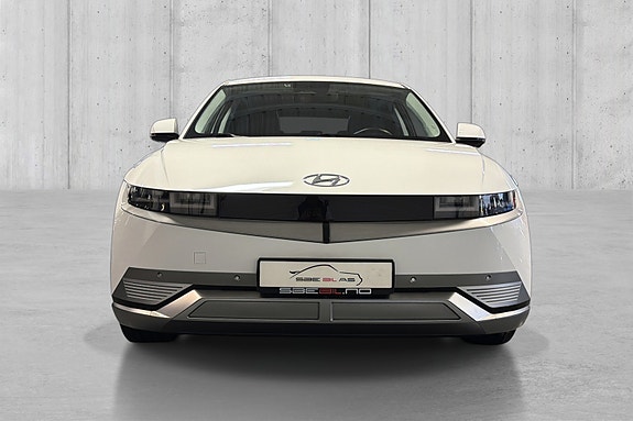 Hyundai Ioniq 5 2 of 25