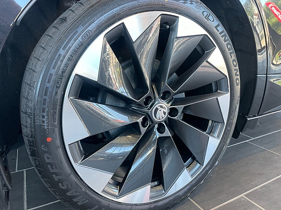 Skoda Enyaq 16 of 16