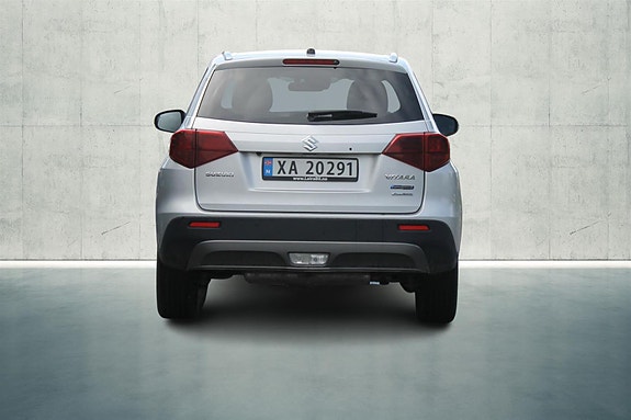 Suzuki Vitara 4 of 21