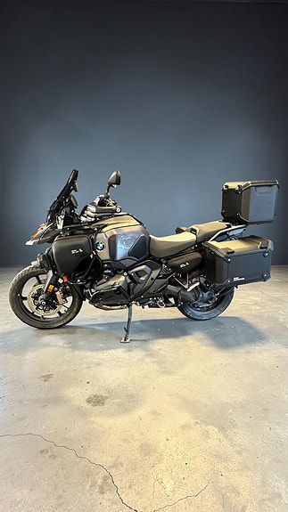 BMW R 1300 GS Adventure 4 of 21