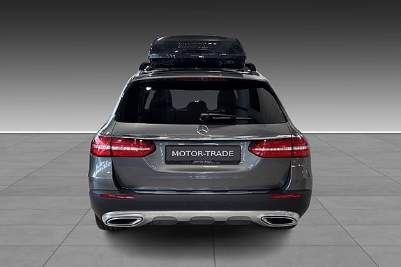 Mercedes-Benz E220 d 6 of 22