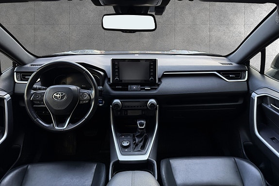 Toyota RAV4 10 of 19