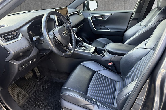 Toyota RAV4 5 of 19