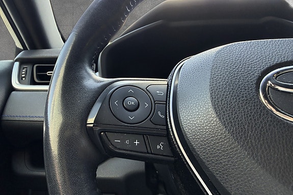 Toyota RAV4 11 of 19