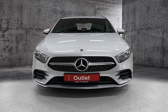 Mercedes-Benz A180 3 of 13