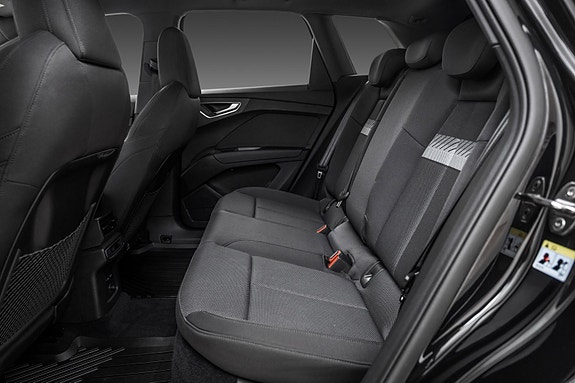 Audi Q4 e-tron 10 of 30