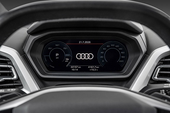 Audi Q4 e-tron 15 of 30