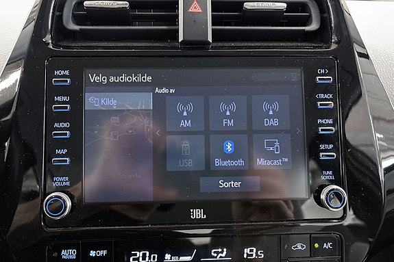Toyota Prius Plug-in Hybrid 29 of 30